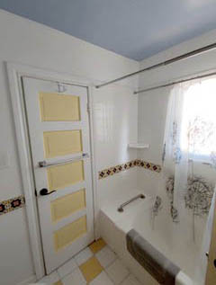Upper1234 Bath2