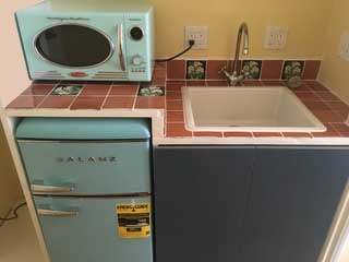 Room IV Kitchenette